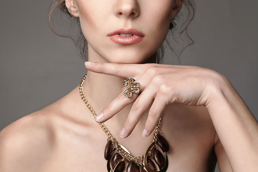 Exploring the World of Minimalist Jewelry